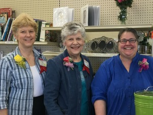 From left to right: Lisa, Marley, Lynne